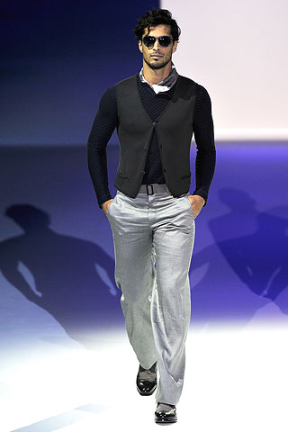 Giorgio Armani / - 2011